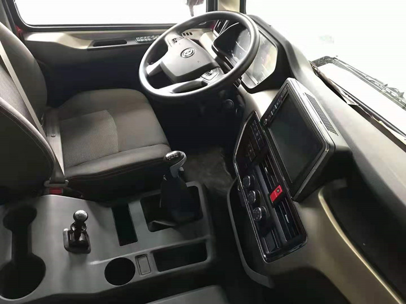 国六东风随专K5徐工8K单桥随车吊